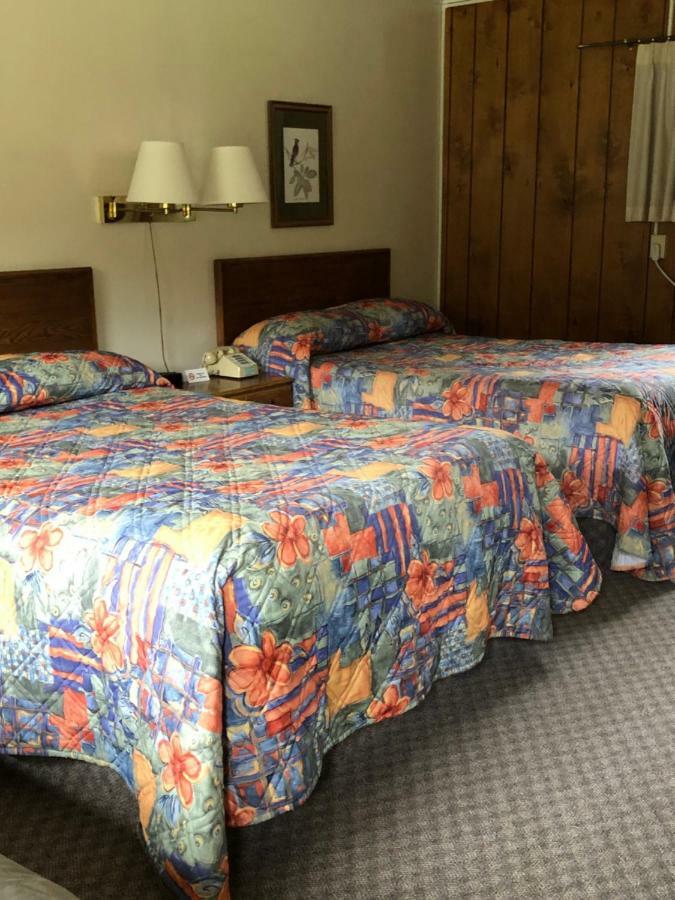 Colton Point Motel Wellsboro Eksteriør billede