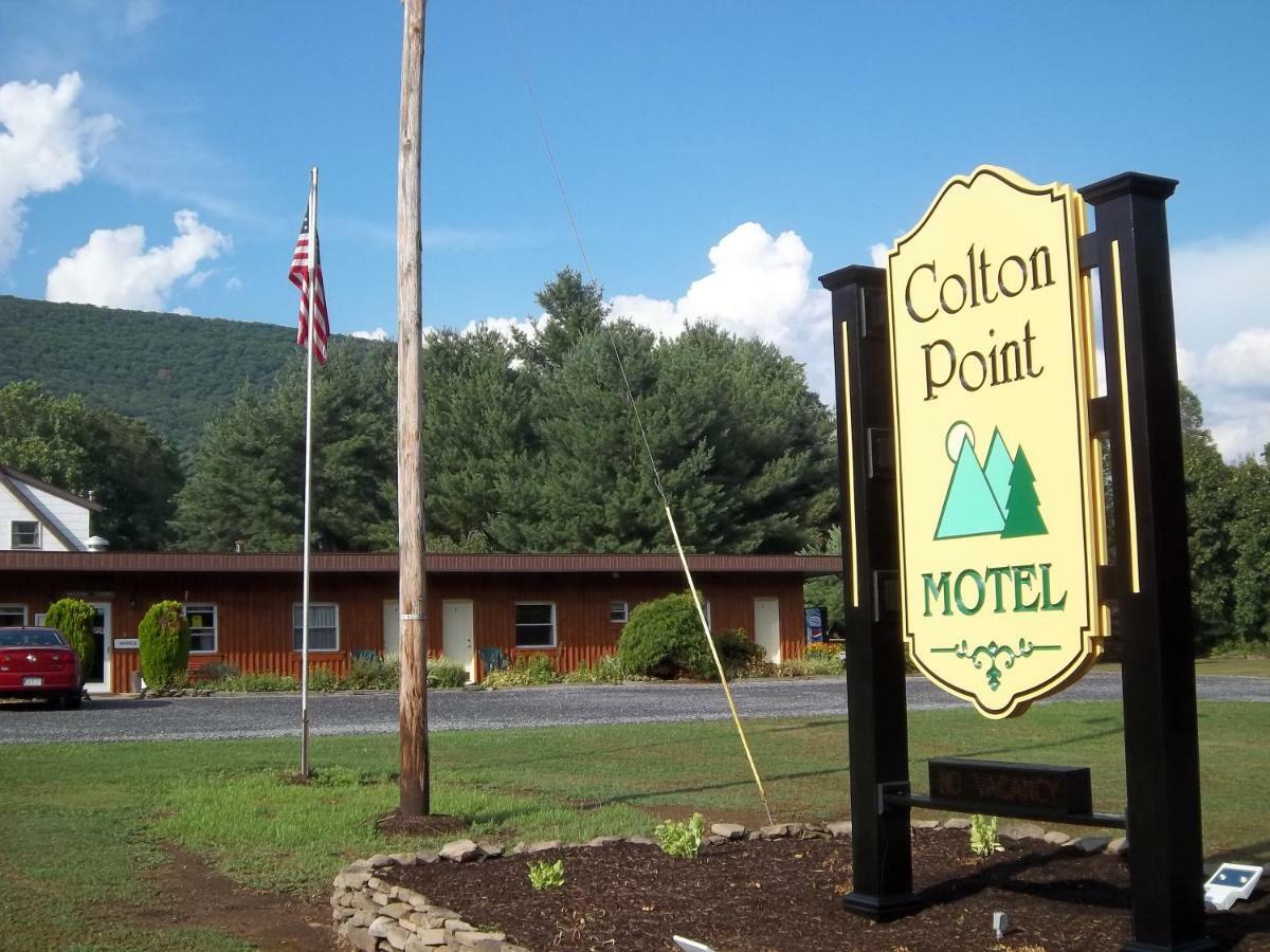 Colton Point Motel Wellsboro Eksteriør billede